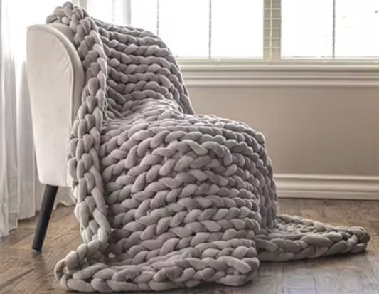 feel-Good Chunky Knit Wearable Blanket – Your New Cozy Winter Escape